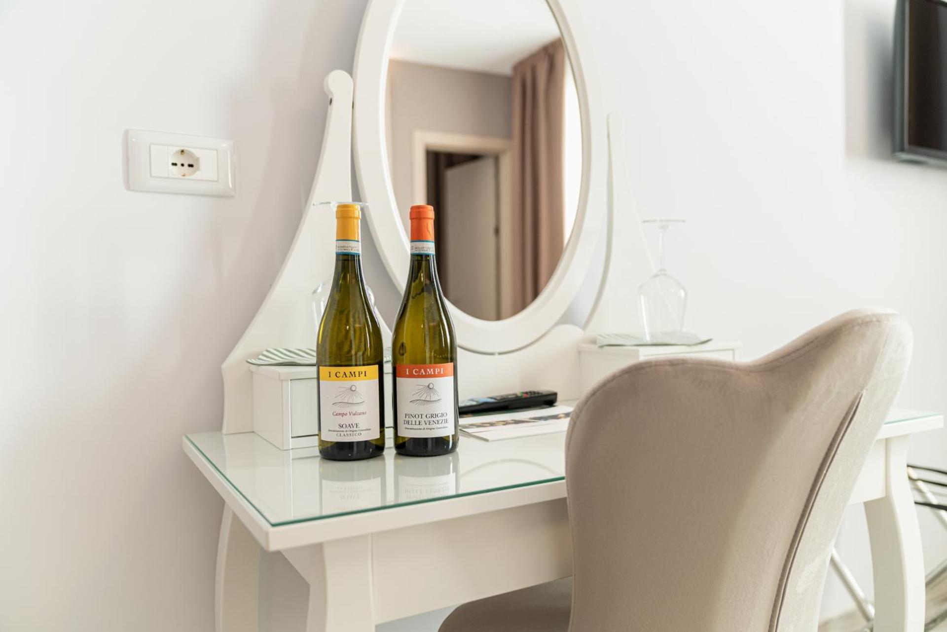 I Campi Wine Relais Otel Ronchi  Dış mekan fotoğraf